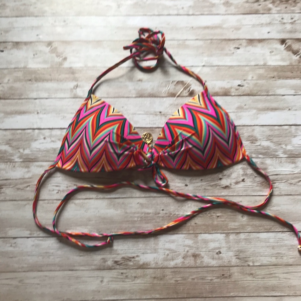Luli fama chevron top